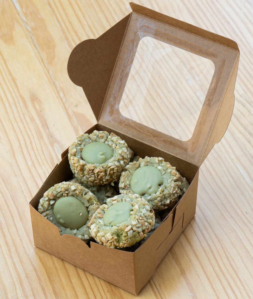 Caja de galletas sabor te matcha sin gluten aretesanales envio a domcilio en barcelona